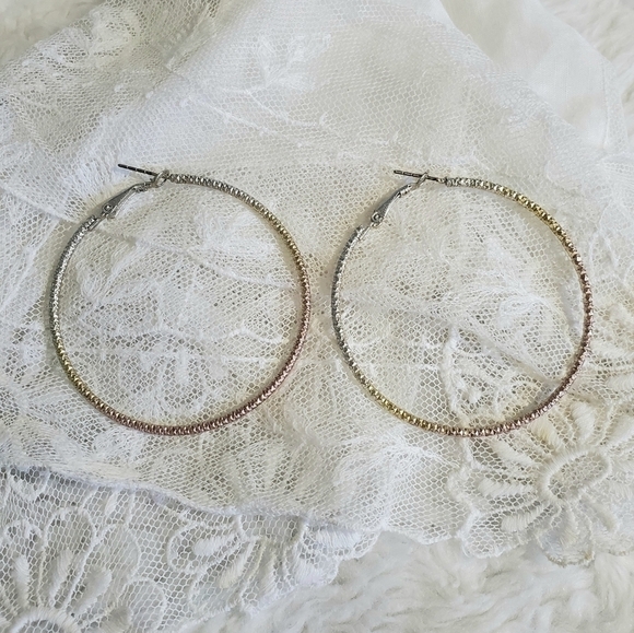 𝅺OMBRE Hoop Earrings - Picture 1 of 7